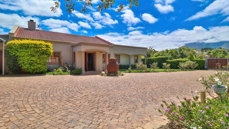 6 Bedroom Property for Sale in Tre Donne Estate Western Cape
